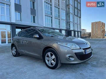 Авто Renault Megane 2010 № 8926666