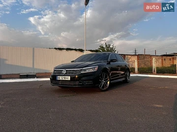 Авто Volkswagen Passat 2017 № 8926906