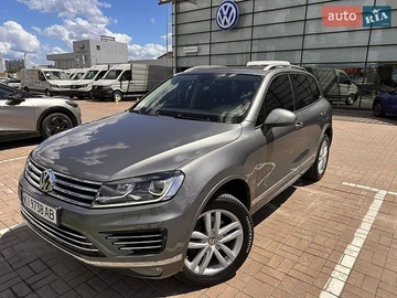 Авто Volkswagen Touareg 2017 № 8927174