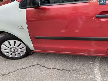 Авто Volkswagen Polo 2004 № 8927313