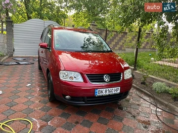 Авто Volkswagen Touran 2005 № 8927510