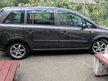 Авто Opel Zafira 2009 № 8927549