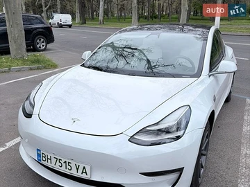 Авто Tesla Model 3 2019 № 8927900