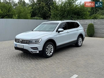 Авто Volkswagen Tiguan 2017 № 8927914