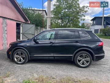 Авто Volkswagen Tiguan 2018 № 8927938