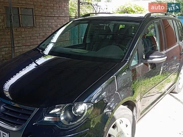 Авто Volkswagen Touran 2009 № 8928879