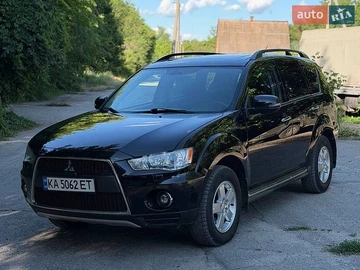 Авто Mitsubishi Outlander Xl 2010 № 8928988