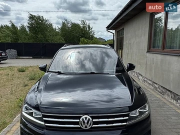 Авто Volkswagen Tiguan 2019 № 8929196