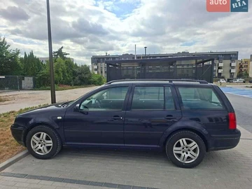 Авто Volkswagen Golf 2002 № 8929241