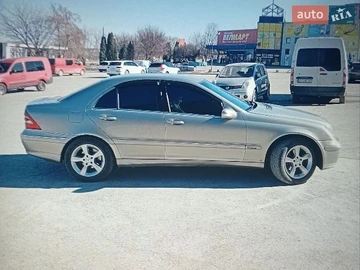 Авто Mercedes C-Class 2004 № 8929462