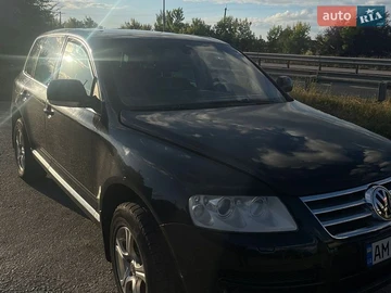 Авто Volkswagen Touareg 2005 № 8929500