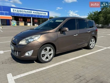 Авто Renault Scenic 2011 № 8929600