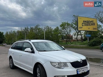 Авто Skoda Superb 2011 № 8929928