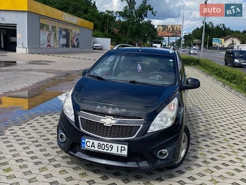 Авто Chevrolet Spark 2010 № 8930012