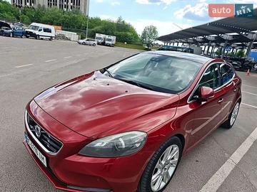 Авто Volvo V40 2012 № 8930050