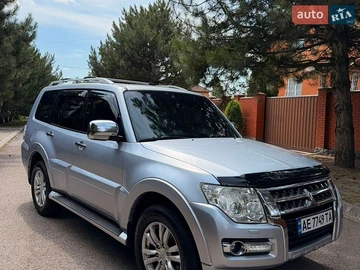 Авто Mitsubishi Pajero Wagon 2010 № 8930365
