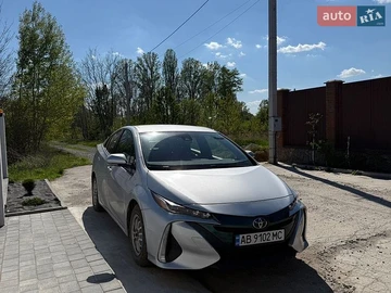 Авто Toyota Prius Prime 2017 № 8930387