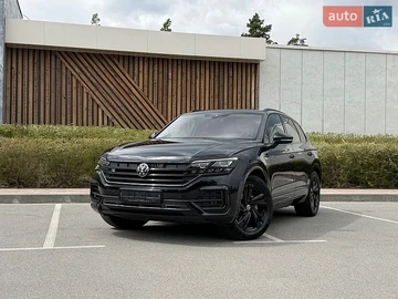 Авто Volkswagen Touareg 2023 № 8930411
