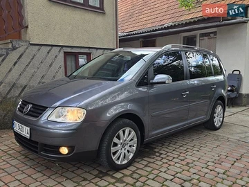 Авто Volkswagen Touran 2006 № 8930567