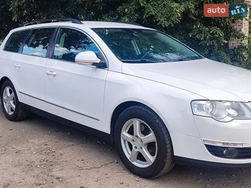 Авто Volkswagen Passat 2010 № 8930580