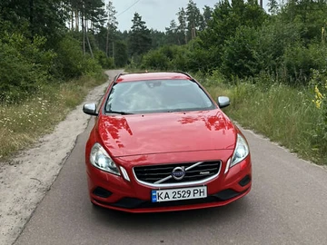Авто Volvo V60 2013 № 8930604