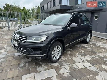 Авто Volkswagen Touareg 2015 № 8930679