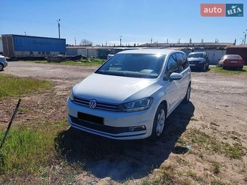 Авто Volkswagen Touran 2017 № 8930696