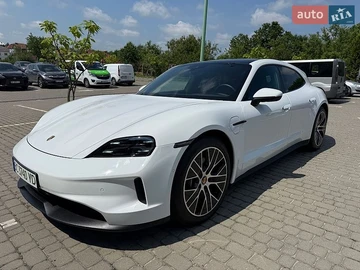 Авто Porsche Taycan Sport Turismo 2024 № 8931324
