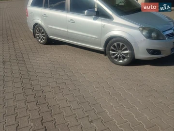 Авто Opel Zafira 2010 № 8931514