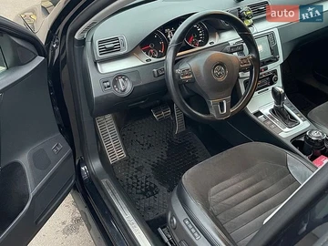 Авто Volkswagen Passat 2011 № 8931644