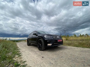 Авто Volkswagen Tiguan 2021 № 8931771