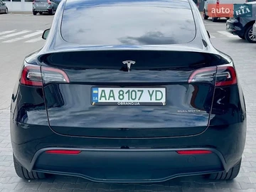 Авто Tesla Model Y 2024 № 8931793