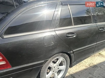 Авто Mercedes C-Class 2004 № 8931952