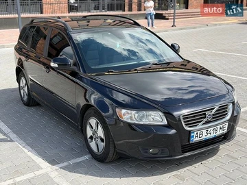 Авто Volvo V50 2010 № 8932152