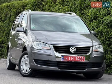 Авто Volkswagen Touran 2010 № 8932180