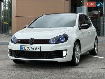 Авто Volkswagen Golf 2010 № 8932200