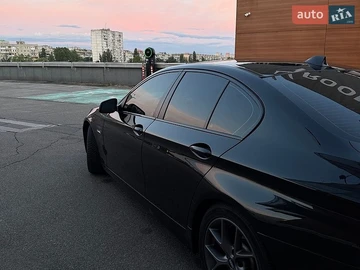 Авто BMW 5 Series 2011 № 8932295