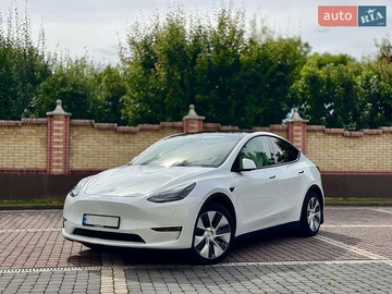 Авто Tesla Model Y 2024 № 8932604