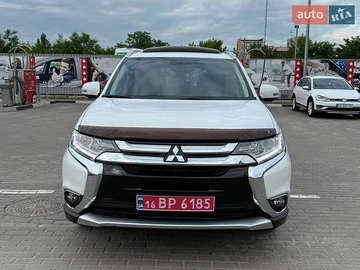 Авто Mitsubishi Outlander 2017 № 8933220