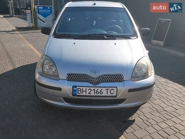 Авто Toyota Yaris 2002 № 8933374