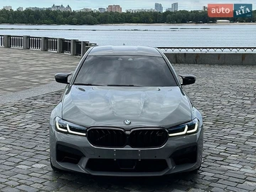Авто BMW M5 2019 № 8933426