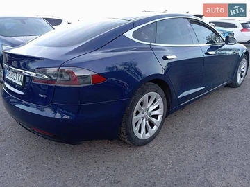 Авто Tesla Model S 2018 № 8933453