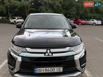 Авто Mitsubishi Outlander 2016 № 8933496