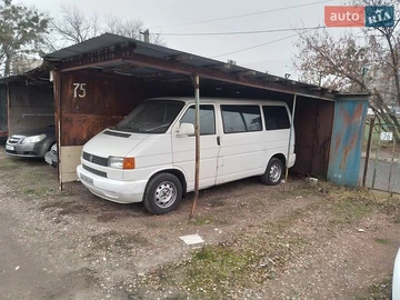 Авто Volkswagen Transporter 2002 № 8933513