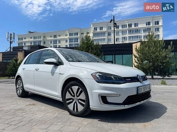 Авто Volkswagen E-Golf 2014 № 8933617