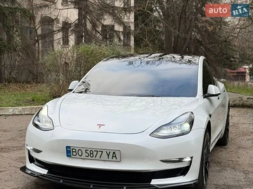 Авто Tesla Model 3 2023 № 8933723