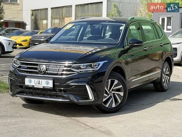 Авто Volkswagen Tiguan 2024 № 8933896