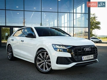 Авто Audi Q8 2020 № 8933904