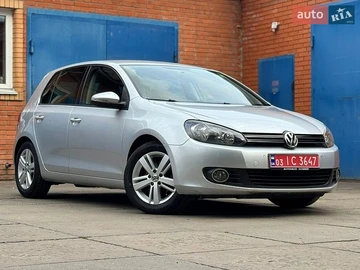Авто Volkswagen Golf 2010 № 8934143