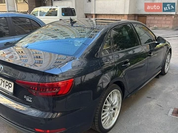Авто Audi A4 2017 № 8934257